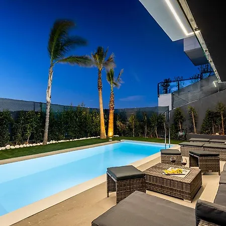 Riera Villa
