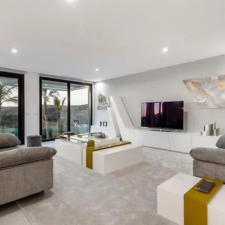 Riera Villa *